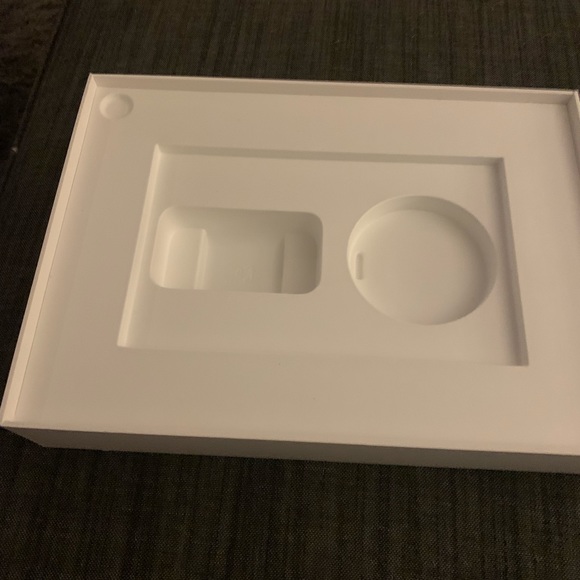 iPad Air Empty Box - Picture 4 of 4